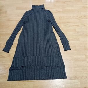 Free People. Rate WE THE FREE tunic. Size xs. Fair condition. Size xs.